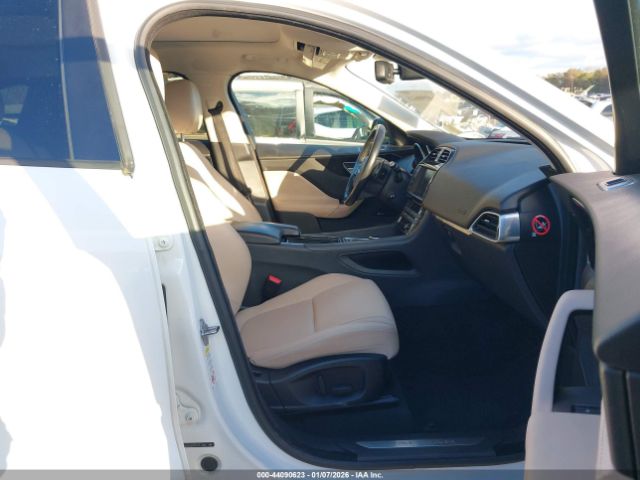 2018 JAGUAR F-PACE SADCJ2FX2JA266016 Photo 4