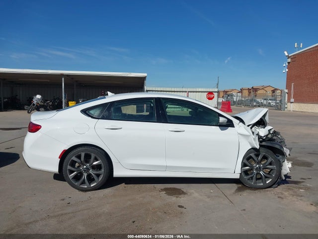 Aukcja sprzedaży 2016 Chrysler 200 S, vin: 1C3CCCBG3GN138021, numer aukcji: 44090634