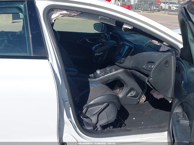 Aukcja sprzedaży 2016 Chrysler 200 S, vin: 1C3CCCBG3GN138021, numer aukcji: 44090634