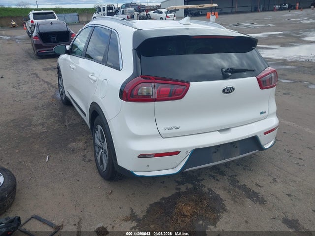 2019 KIA NIRO PLUG-IN HYBRID KNDCC3LD0K5327346 Photo 2