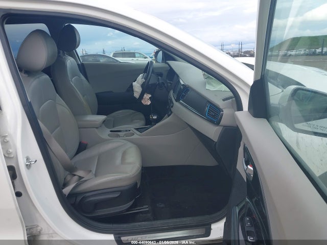 2019 KIA NIRO PLUG-IN HYBRID KNDCC3LD0K5327346 Photo 4