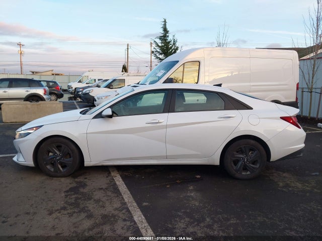 5NPLS4AG9NH084971 Hyundai ELANTRA SEL