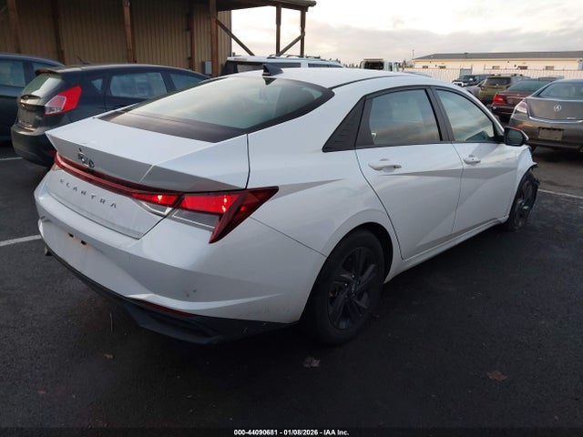 5NPLS4AG9NH084971 Hyundai ELANTRA SEL
