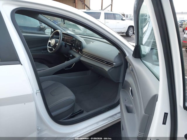 5NPLS4AG9NH084971 Hyundai ELANTRA SEL