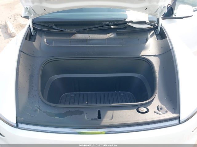 2026 TESLA MODEL Y 7SAYGDEDXTA429654 Photo 9