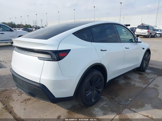 2026 TESLA MODEL Y 7SAYGDEDXTA429654 Photo 3