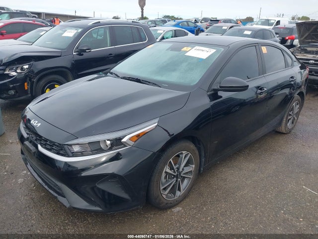KIA Forte Lxs 2024 3KPF24AD4RE784118 Image 2
