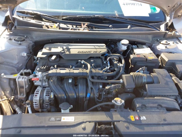 KMHLM4DGXRU680135 Hyundai ELANTRA SEL