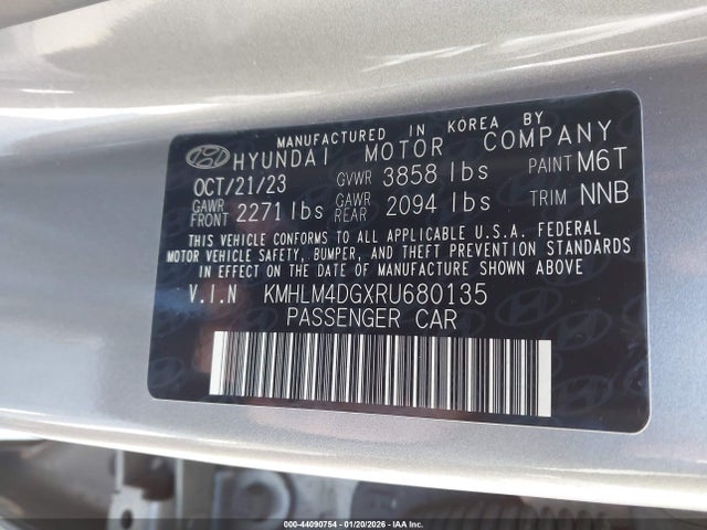 KMHLM4DGXRU680135 Hyundai ELANTRA SEL