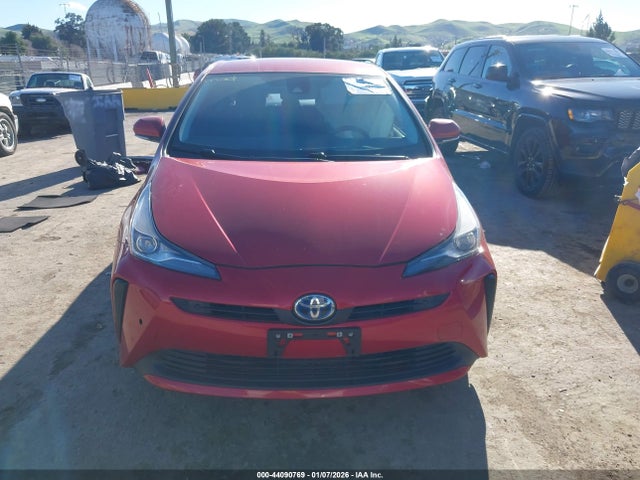 JTDKAMFU5M3148849 Toyota Prius Le