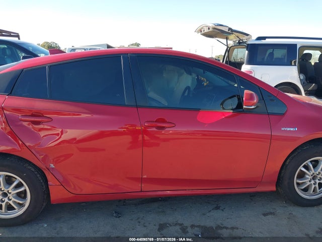 JTDKAMFU5M3148849 Toyota Prius Le