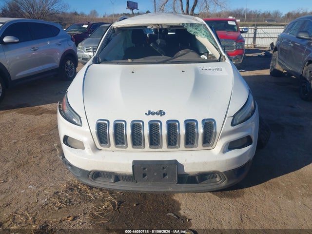 2016 Jeep Cherokee Latitude მანქანა იყიდება აუქციონზე, vin: 1C4PJMCB6GW122000, აუქციონის ნომერი: 44090788