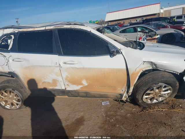 2016 Jeep Cherokee Latitude მანქანა იყიდება აუქციონზე, vin: 1C4PJMCB6GW122000, აუქციონის ნომერი: 44090788