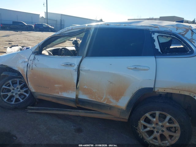 2016 Jeep Cherokee Latitude მანქანა იყიდება აუქციონზე, vin: 1C4PJMCB6GW122000, აუქციონის ნომერი: 44090788