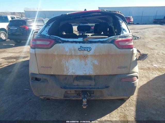 2016 Jeep Cherokee Latitude მანქანა იყიდება აუქციონზე, vin: 1C4PJMCB6GW122000, აუქციონის ნომერი: 44090788