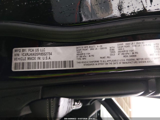 1C4RJKAG5R8552734 Jeep Grand Cherokee L Laredo X 4x4