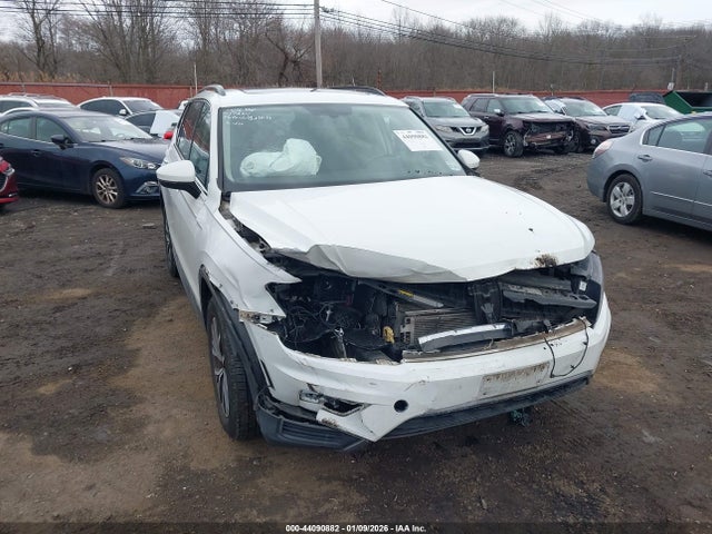 Aukcja sprzedaży 2019 Volkswagen Tiguan 2.0t Se/2.0t Sel/2.0t Sel R-line/2.0t Sel R-line Black, vin: 3VV2B7AX7KM065064, numer aukcji: 44090882