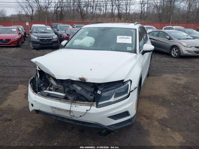 Aukcja sprzedaży 2019 Volkswagen Tiguan 2.0t Se/2.0t Sel/2.0t Sel R-line/2.0t Sel R-line Black, vin: 3VV2B7AX7KM065064, numer aukcji: 44090882