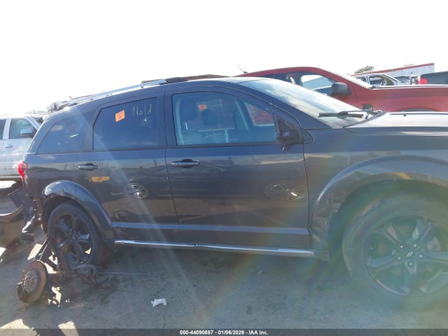 3C4PDDGG4JT430633 Dodge Journey Crossroad Awd
