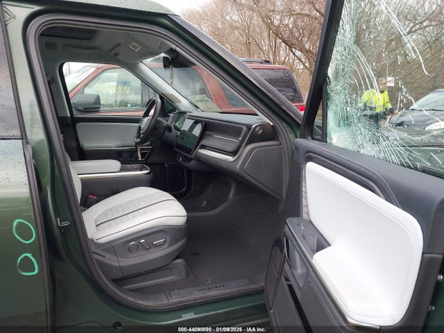 2023 RIVIAN R1T 7FCTGAAA0PN024036 Photo 4