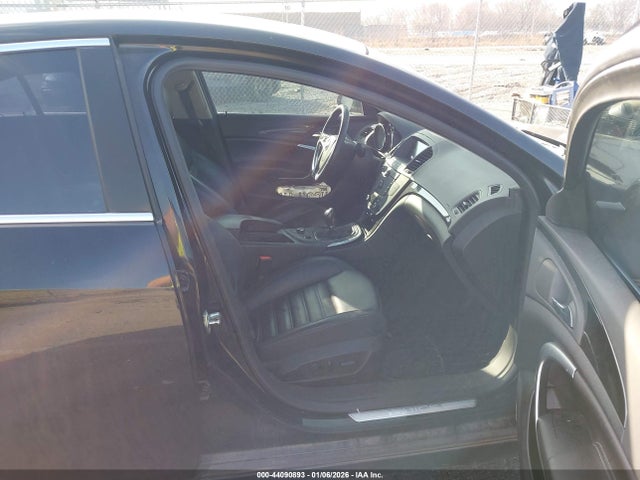 44090893 :رقم المزاد ، 2G4GV5GV2D9182211 vin ، 2013 Buick Regal Gs مزاد بيع