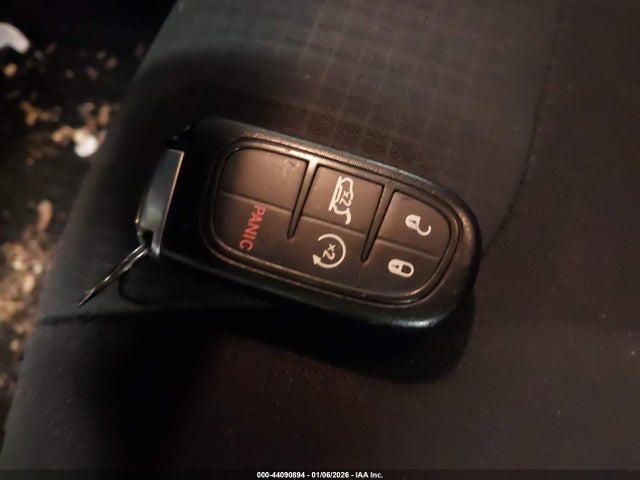 1C4PJLCBXFW721281 Jeep Cherokee Latitude