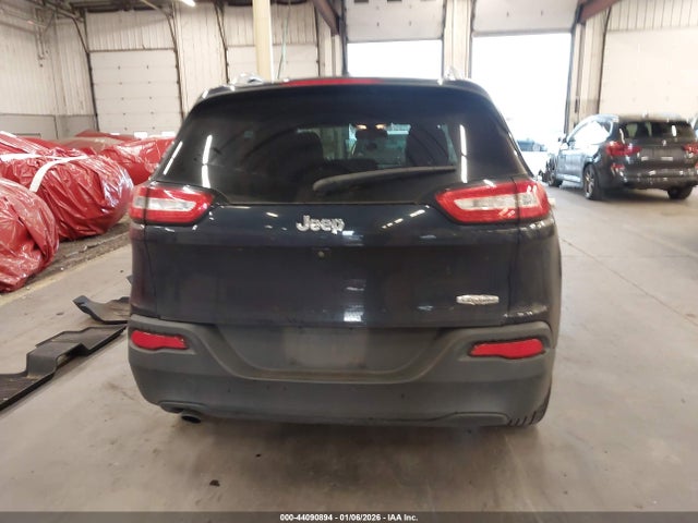 1C4PJLCBXFW721281 Jeep Cherokee Latitude