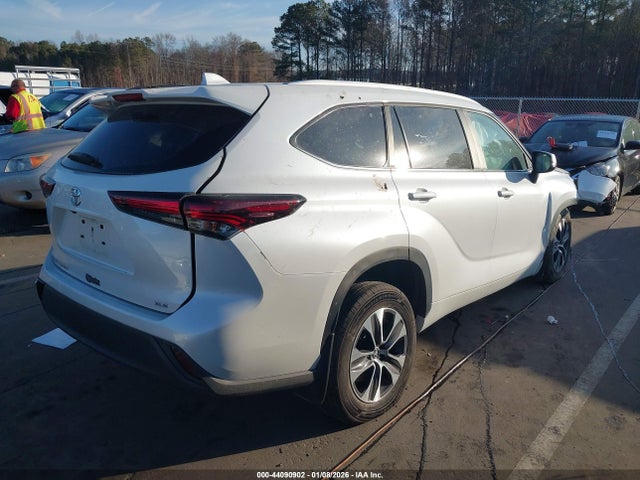 2024 TOYOTA HIGHLANDER 5TDKDRAH1RS542854 Photo 3