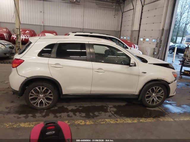 JA4AR3AU7HZ043197 Mitsubishi Outlander Sport 2.0 Le