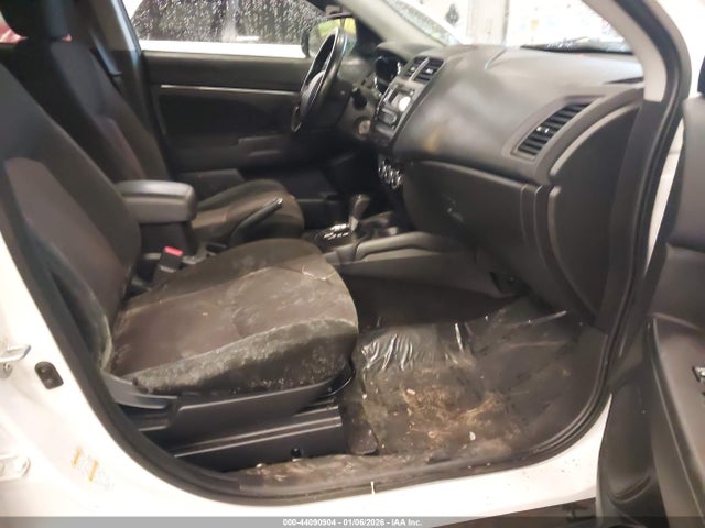 2017 MITSUBISHI OUTLANDER SPORT JA4AR3AU7HZ043197 Photo 4