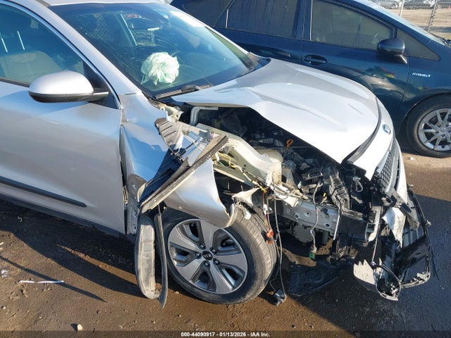 KIA NIRO LX 2017 KNDCB3LC3H5103992 Image 18