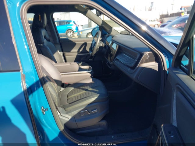 Продажа на аукционе авто 2022 Rivian R1t Adventure, vin: 7FCTGAAA4NN010721, номер лота: 44090973