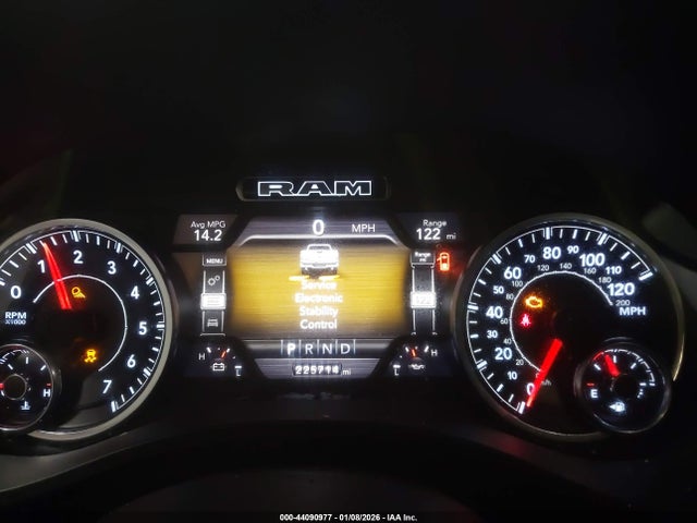2020 Ram 1500 Laramie  4x4 6'4 Box მანქანა იყიდება აუქციონზე, vin: 1C6SRFDT0LN307382, აუქციონის ნომერი: 44090977