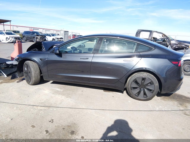 Tesla Model 3 Premium Rear-wheel Drive 2026 5YJ3E1EA1TF142711 Image 14