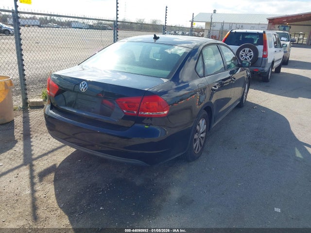 44090992 :رقم المزاد ، 1VWAP7A39EC019988 vin ، 2014 Volkswagen Passat 2.5l S/2.5l Wolfsburg Edition مزاد بيع