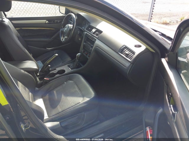 44090992 :رقم المزاد ، 1VWAP7A39EC019988 vin ، 2014 Volkswagen Passat 2.5l S/2.5l Wolfsburg Edition مزاد بيع