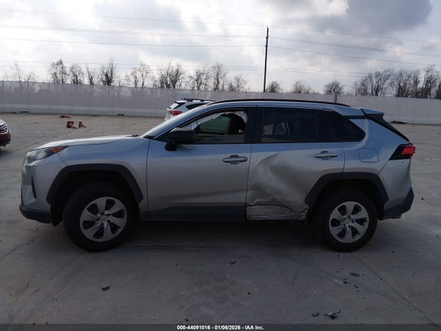 Toyota RAV4 LE 2019 2T3H1RFV9KC029424 Image 14