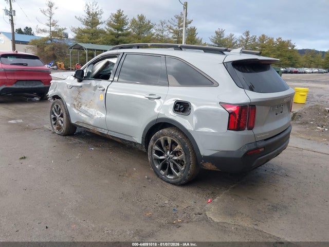 2023 KIA SORENTO 5XYRHDLF9PG185449 Photo 2