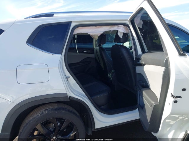 2023 VOLKSWAGEN TAOS 3VVEX7B25PM332159 Photo 7