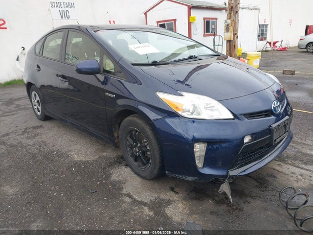 Toyota Prius Two 2015 JTDKN3DUXF0474474 zdjęcie główne