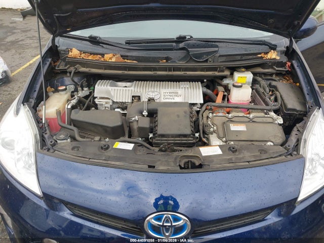 Toyota Prius Two 2015 JTDKN3DUXF0474474 Image 10