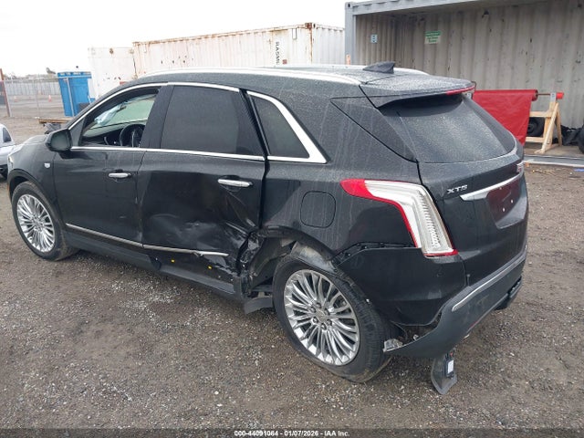 2017 CADILLAC XT5 1GYKNBRS1HZ152753 Photo 2