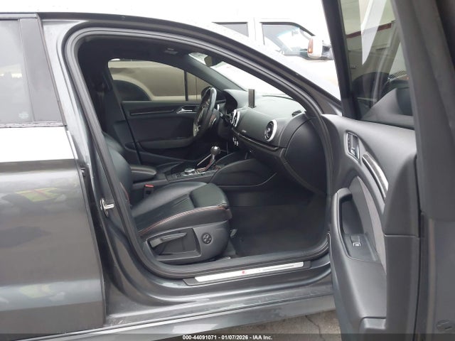 2018 AUDI RS 3 WUABWGFF1J1902828 Photo 4