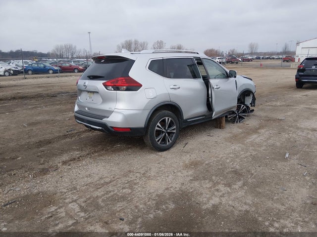 2018 NISSAN ROGUE JN8AT2MT8JW456147 Photo 3
