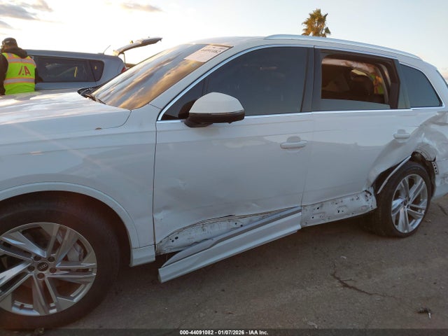 2021 Audi Q7 Premium Plus 55 Tfsi Quattro Tiptronic მანქანა იყიდება აუქციონზე, vin: WA1LXAF75MD013063, აუქციონის ნომერი: 44091082