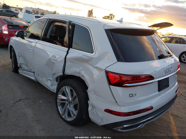 2021 AUDI Q7 WA1LXAF75MD013063 Photo 2
