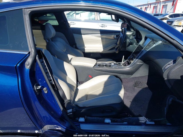 JN1EV7EK3JM340878 Infiniti Q60 3.0t Luxe