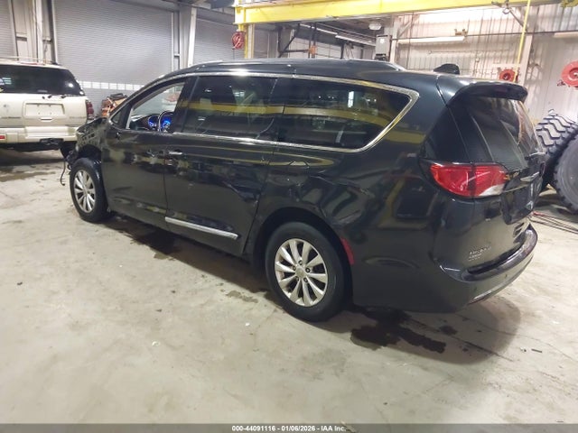 2C4RC1BG8HR501315 Chrysler Pacifica Touring-l
