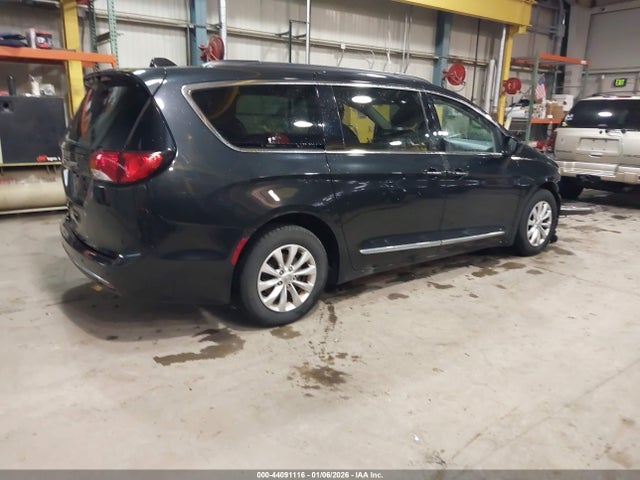 2C4RC1BG8HR501315 Chrysler Pacifica Touring-l
