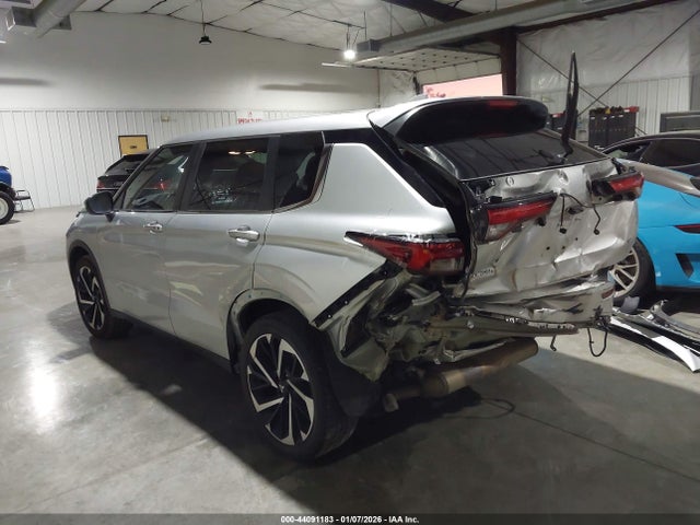 2022 MITSUBISHI OUTLANDER JA4J4UA84NZ046562 Photo 2
